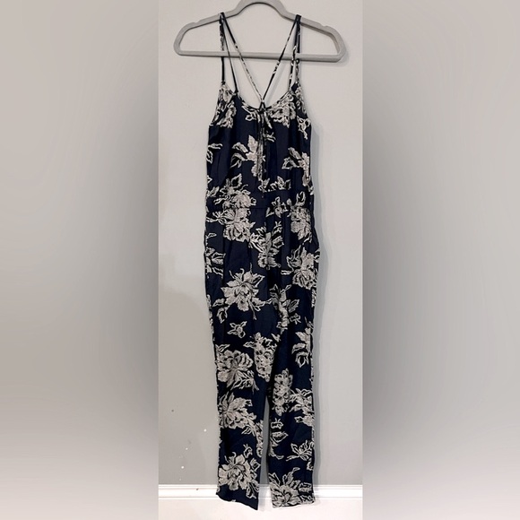 ABERCROMBIE & FITCH LIGHTWEIGHT JUMPSUITS - BUNDLE OF TWO - Picture 7 of 10